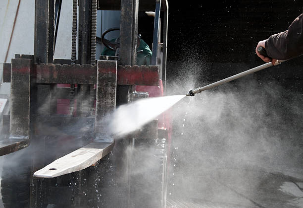 Best Playground Equipment Cleaning  in Armonk, NY